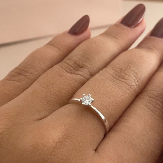 Anel Solitário com Zircônia em Prata 925 – Tamanho 18