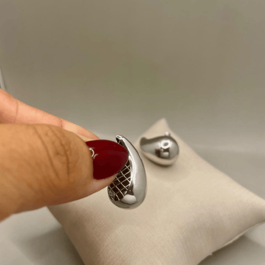 Brinco Gota Boleada Média Prata 925