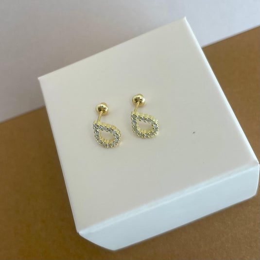 Brinco Gota Vazado 8/8 M em Ouro 18k com 28 Diamantes – Elegância e Brilho Supremo.....