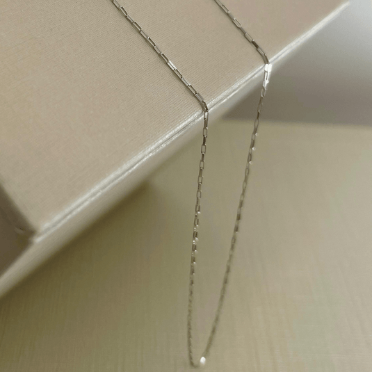 Corrente Elo Alongado Fina 60cm Ouro Branco