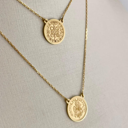 Escapulário São Bento com Placas Redondas a Laser e Corrente de 60cm em Ouro 18k1