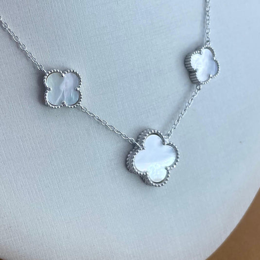 Gargantilha Trevo da Sorte com Madrepérola 12/16mm 40/45cm Cravejada com Zircônias