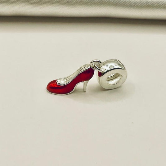 Pingente Berloque Scarpin Vermelho em Prata 925.