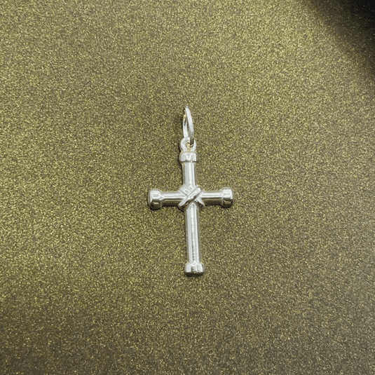 Pingente Crucifixo Amarrado em Prata 925