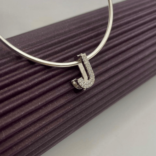 Pingente Letra J Cravejado De Zirconia Com Encaixe Em Prata 925