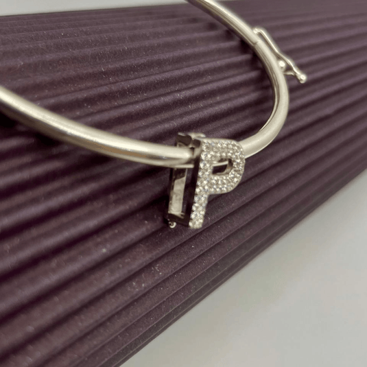 Pingente Letra P Cravejado De Zircônia Com Encaixe Em Prata 925