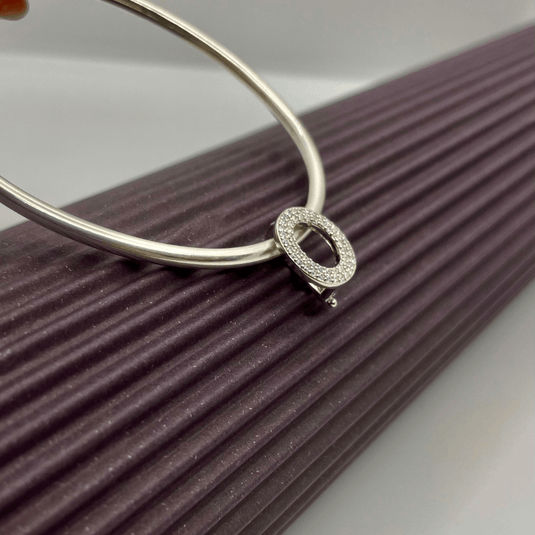 Pingente letra O Cravejado De com Zircônia Com Encaixe Em prata 925