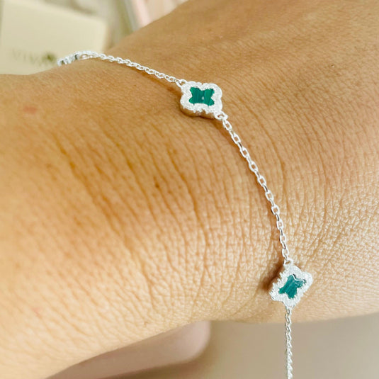 Trevo da Sorte em Prata 925 com Zircônias