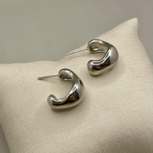 Anel Duplo Bolinhas e Zircônias em Prata 925 - Elegância e Brilho para Todos os Momentos.