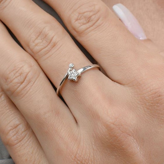 Anel Estrela Ponto de Luz Prata 925