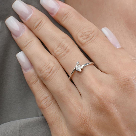 Anel Estrela Ponto de Luz Prata 925