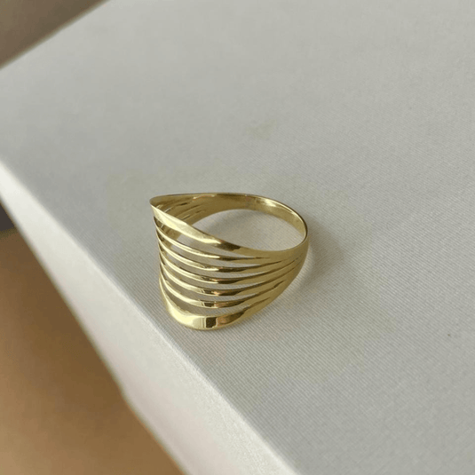 Anel Largo Fios Transpassados em Ouro 18k