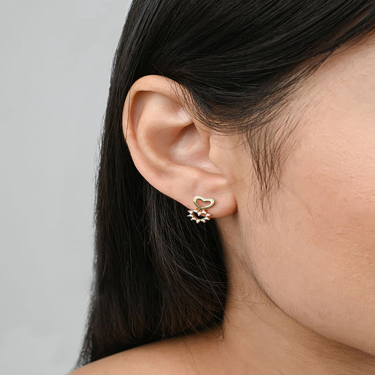 Brinco 2 Corações Liso Cravejado em Ouro 18k.