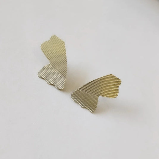 Brinco Chapa Batido Riscado Orgânico - Semijoia Premium