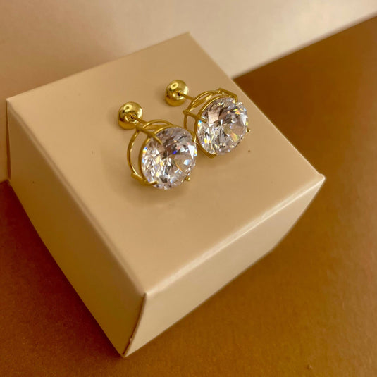Brinco Ponto de Luz Zircônia 10MM em Ouro 18k 750 – Elegância e Brilho Incomparável..