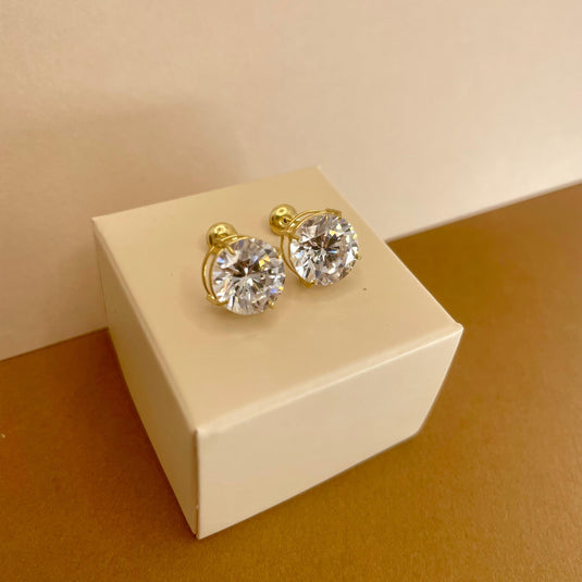 Brinco Ponto de Luz Zircônia 10MM em Ouro 18k 750 – Elegância e Brilho Incomparável