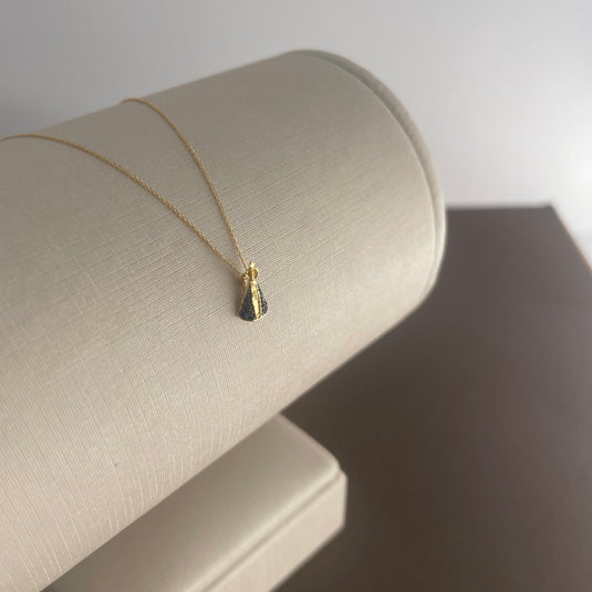 Gargantilha Mini Elo Português com Nossa Senhora Aparecida 45cm Ouro 18k – Proteção e Elegância....