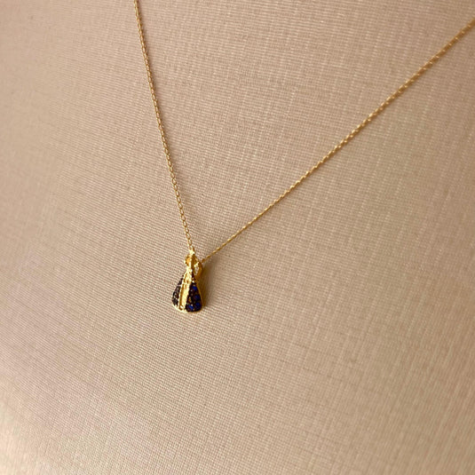 Gargantilha Mini Elo Português com Nossa Senhora Aparecida 45cm Ouro 18k – Proteção e Elegância.....