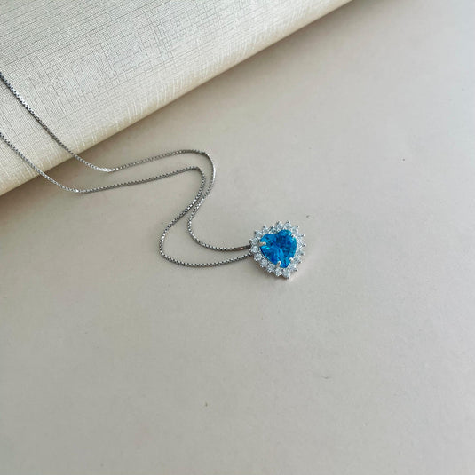 Gargantilha Coração Pedra Azul com Zircônias 45cm Prata 925..