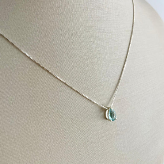 Gargantilha Gota Pedra Verde 45cm Prata 925..