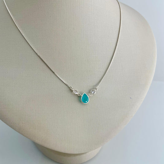 Gargantilha Lagrima Pedra Verde Dois Pontos de Luz 40cm Prata 925
Sucesso
