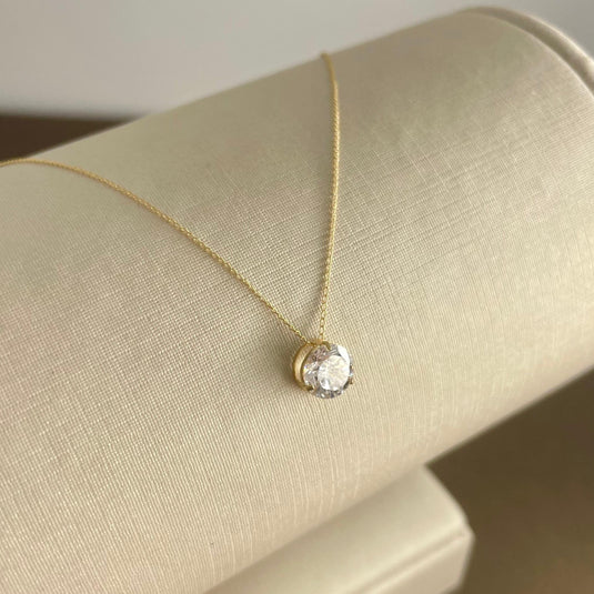 Gargantilha Mini Elo Português com Ponto de Luz 45cm em Ouro 18k – Delicadeza e Sofisticação....