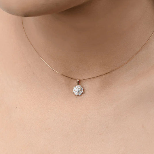 Pingente Chuveiro Sextavado Pedras Brancas Ouro 18k