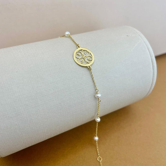 Pulseira Pérola Natural Disco Floral Vazado 19 cm em Ouro 18k